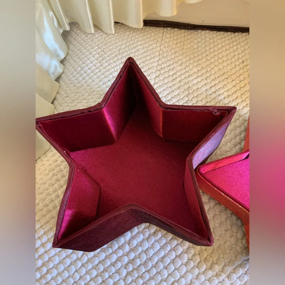 STAR GIFT BOXES